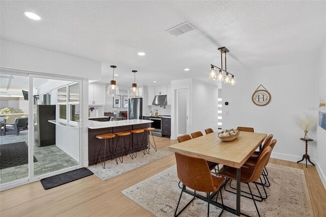 Building Photo - 6337 Cocoa Ln