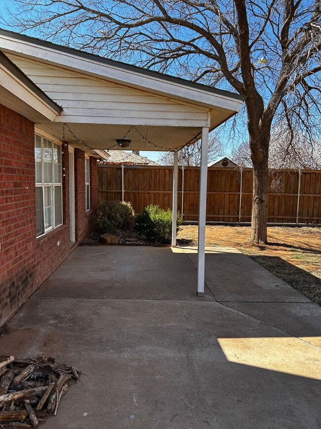 Building Photo - 6220 7th St