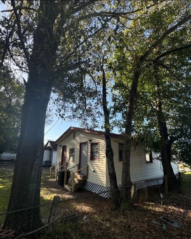 Building Photo - Single Family Ranch near Park Circle