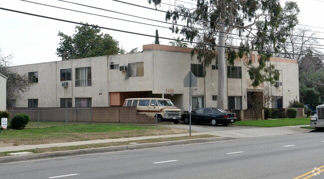 Building Photo - 7438 Kester Ave