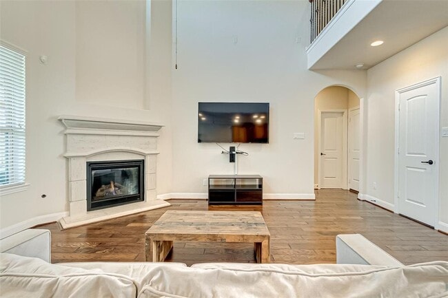 Building Photo - 9915 St Romain Dr