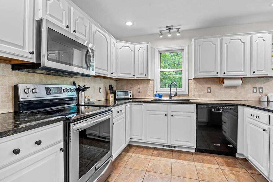 Building Photo - 154 Laurel Haven Rd