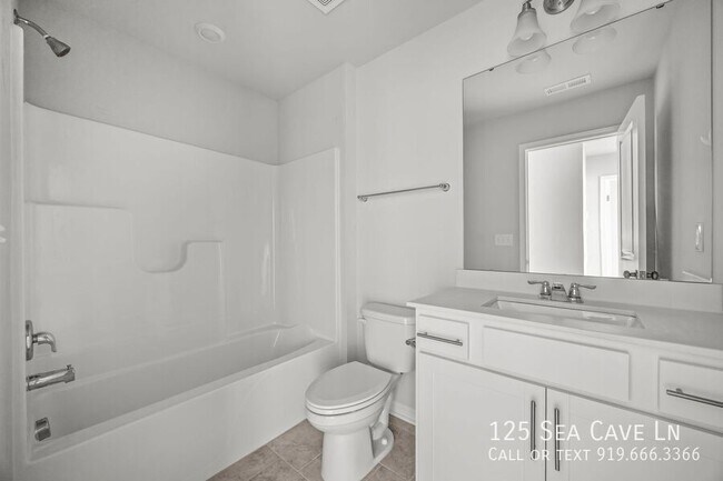 Building Photo - 125 Sea Cave Ln