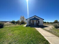 Building Photo - 2 bedroom 1 bathroom house for rent in Blanco