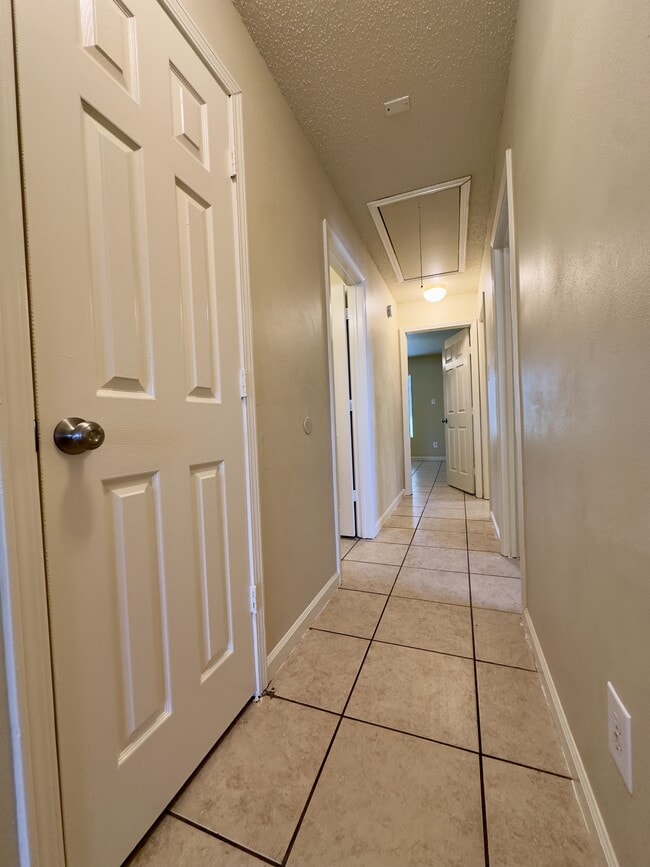 Building Photo - 1736 Flood St