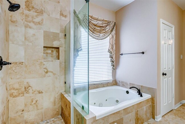 Building Photo - 2143 Hill Canyon Ct