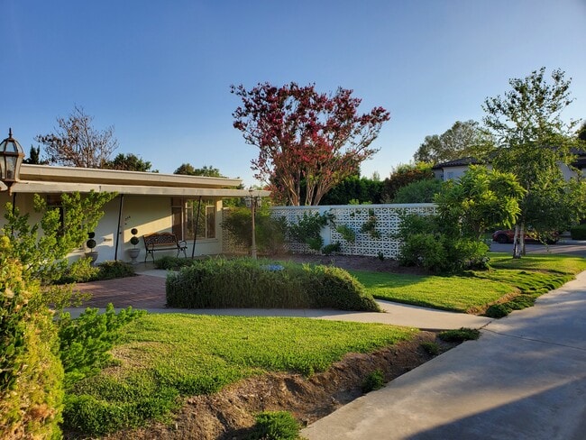 Building Photo - 224 Santa Rosa Rd