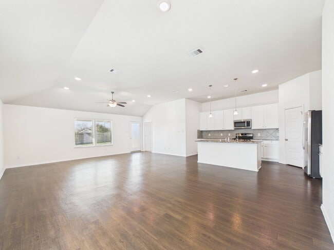 Building Photo - Brisa