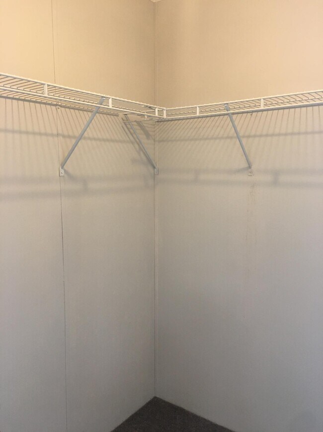 Building Photo - 796 Breazeale Rd