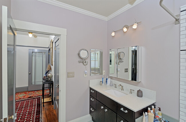 Bathroom vanity. - 2835 Georgia St