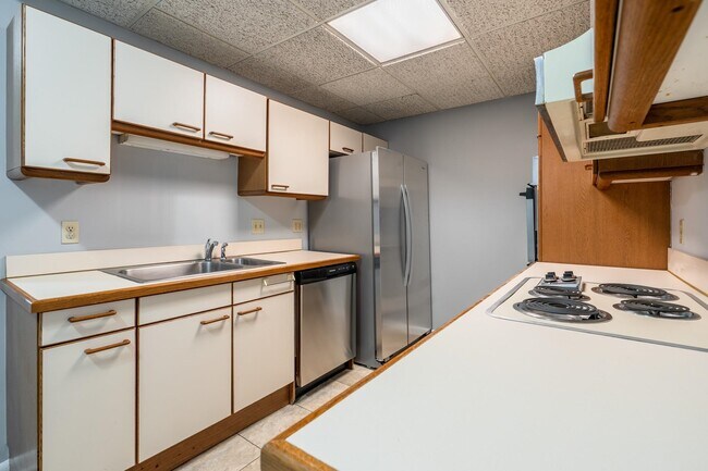 Building Photo - 800 Palisade Ave