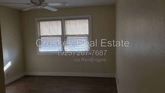 Building Photo - 332 W Tregallas Rd