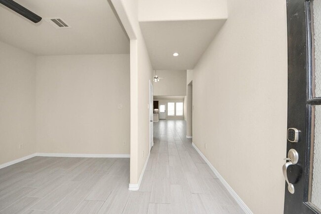 Building Photo - 32903 Silver Mdw Wy