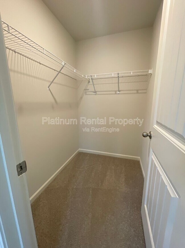 Building Photo - 1616 Chancery Ln