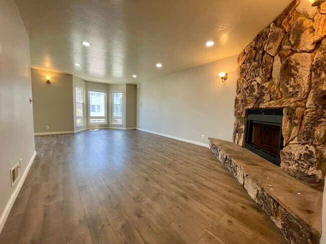 Building Photo - 538-540-540 36th Ave
