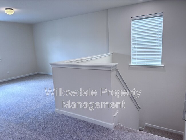 Building Photo - 229 Willow Grove Ln