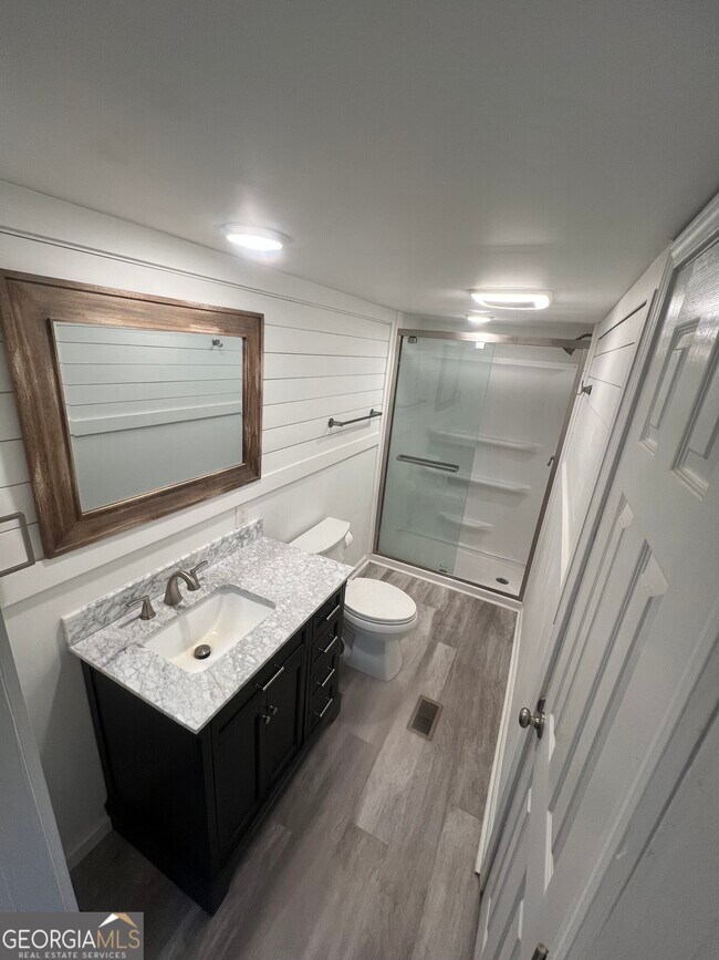 Building Photo - 130 Fairview Rd