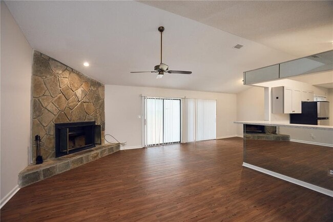 Building Photo - 3882 Springleaf Point
