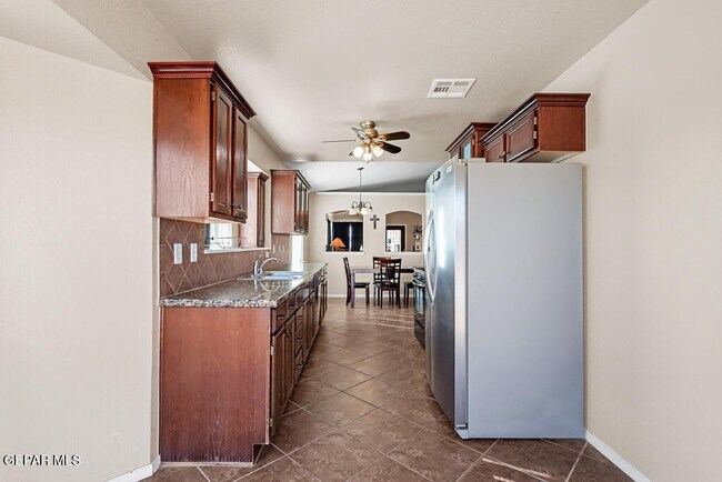 Building Photo - 14413 Desert Sage Dr