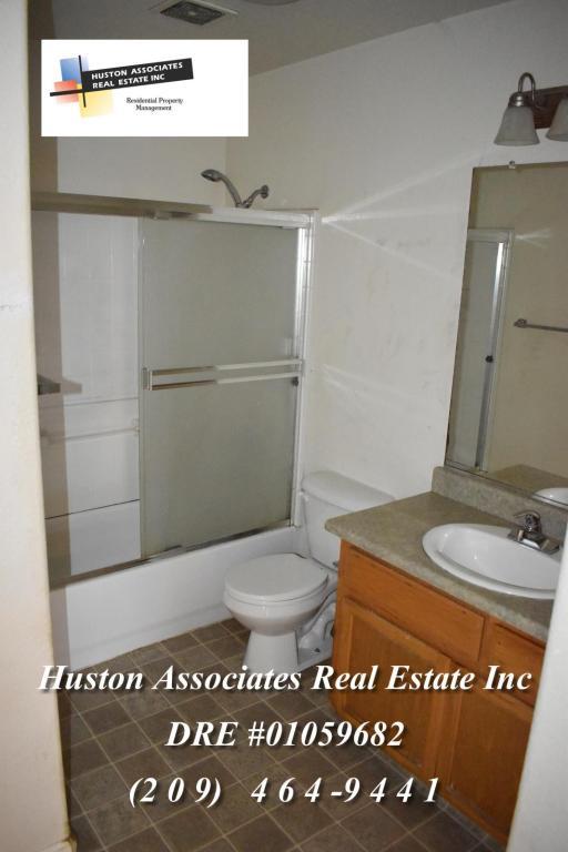 Building Photo - 1541 N El Dorado St