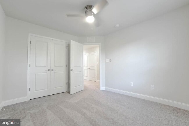 Building Photo - 23861 Myrtle Glen Way