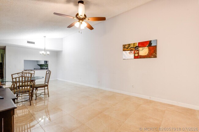 Building Photo - 4245 Landar Dr