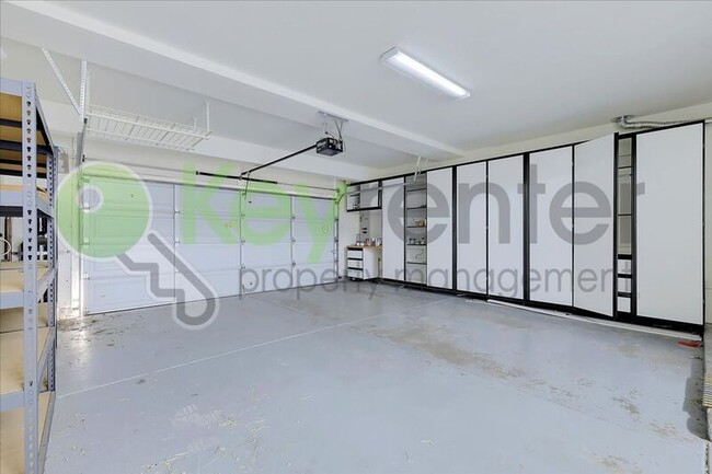 Building Photo - 6820 Cherry Ridge Cir