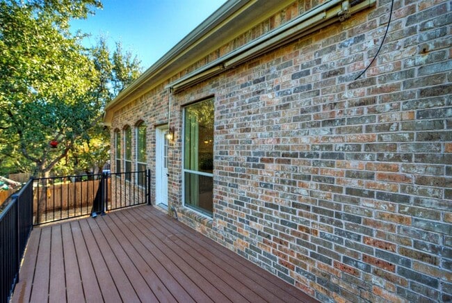 Building Photo - 7216 Via Correto Dr