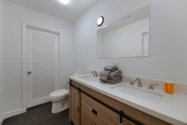 Building Photo - 1714 Costado St