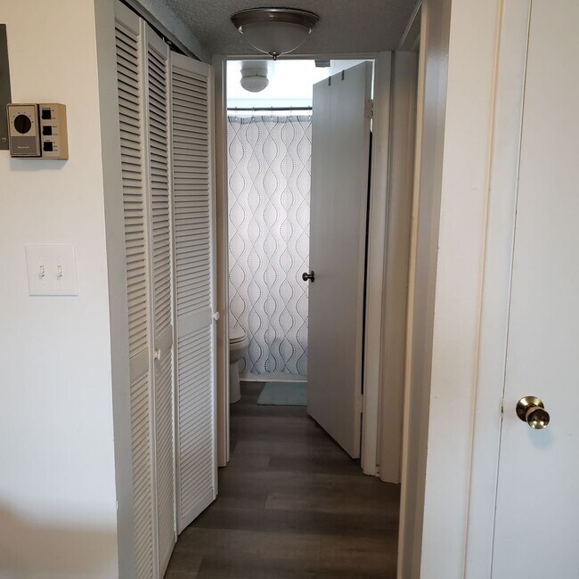 Building Photo - 1B/1B Pet Friendly Apartment South of BYU
