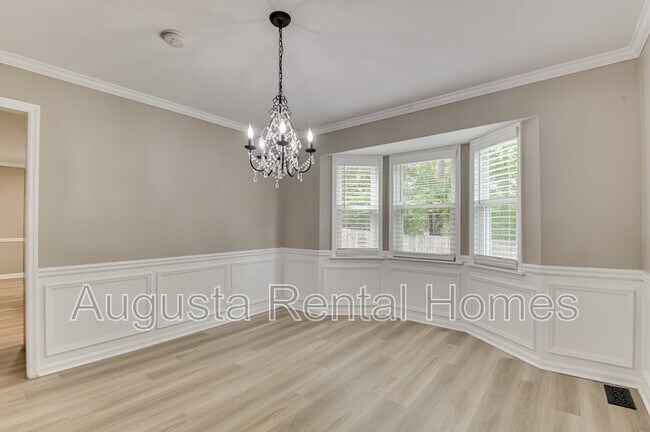 Building Photo - 454 Windtree Pl