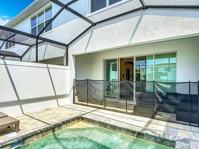 Building Photo - 17332 Serenidad Blvd