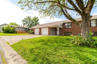 Building Photo - 1703 Aspen Cir