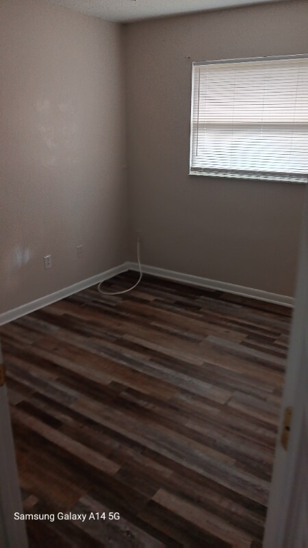 Building Photo - 2492 Victor Rd