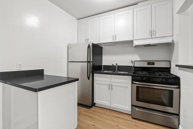 Primary Photo - 1432 16th St