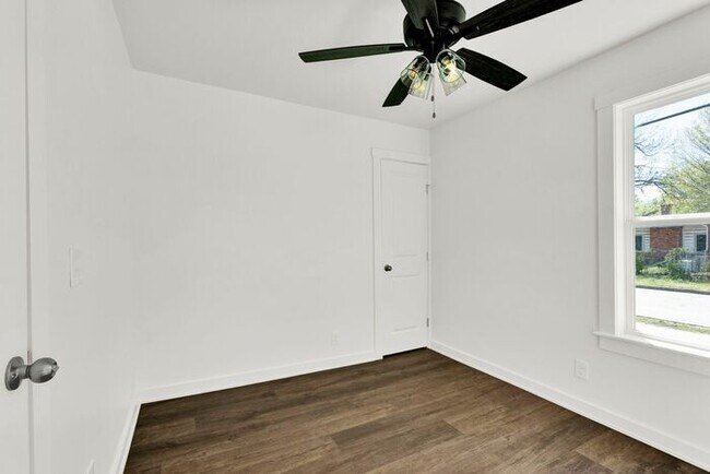 Building Photo - Stunning 3-Bedroom Home with Modern Upgrades in Tulsa