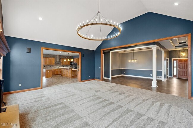 Building Photo - 6470 Aberdeen Ln