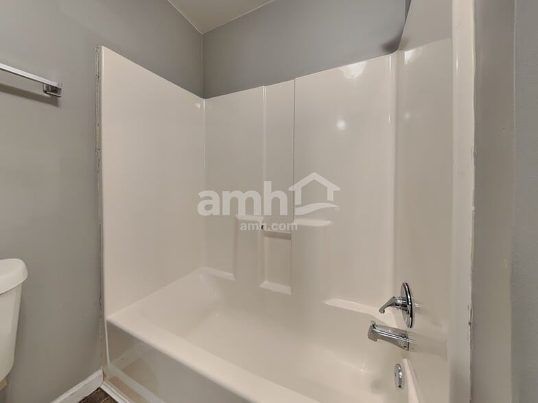 Building Photo - 178 Mirramont Lake Dr