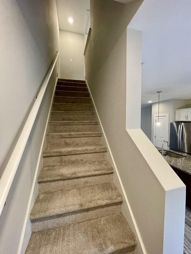 Building Photo - 93 Warwick Dr