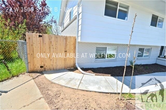 Building Photo - No Security Deposit Option! Incredible 3 B...