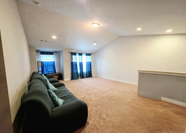 Building Photo - 931 Ryecroft Ln