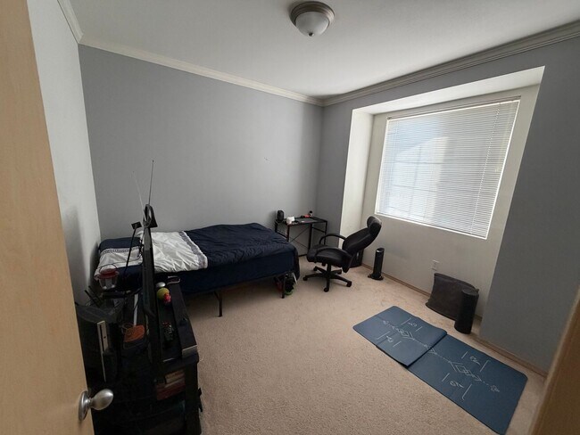 Building Photo - Private updated Large 2bed 2bath condo for rent!