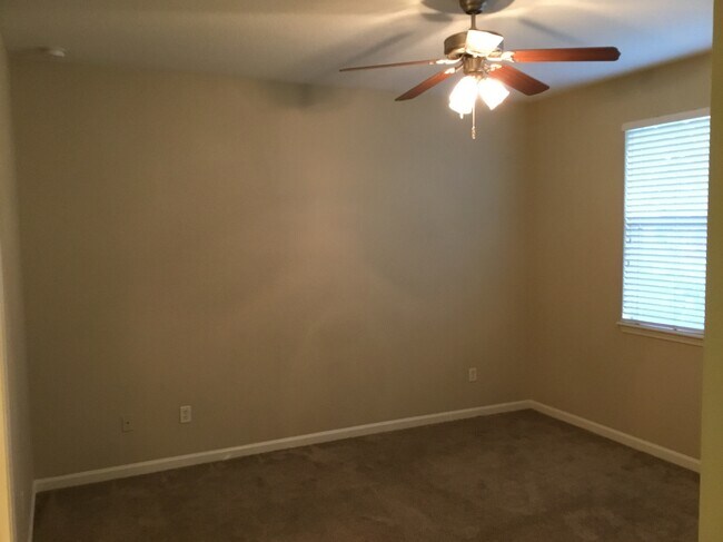 Building Photo - 3786 Ringneck Dr