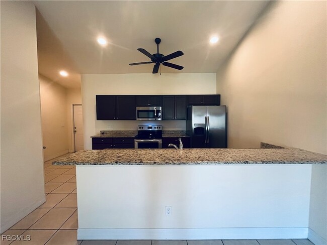 Primary Photo - 3022 SE Santa Barbara Pl