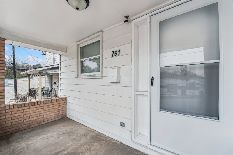 Building Photo - 761 W Otterman St