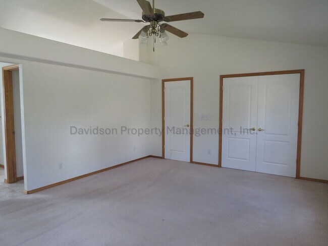 Building Photo - 15485 Curwood Dr