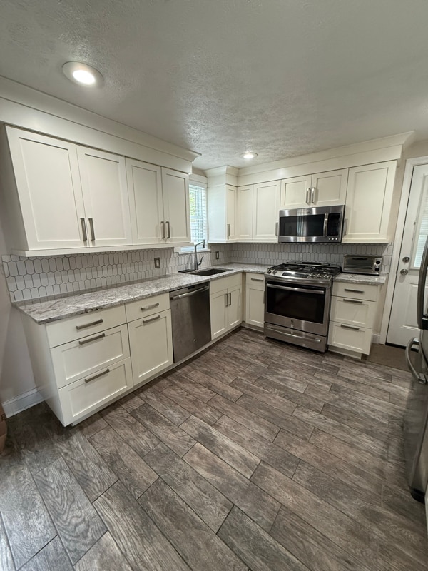 Building Photo - 4221 Tuxey Ave