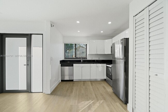 Building Photo - 4311 NW 115th Ave