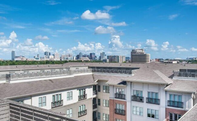 Building Photo - 2 bedroom in Houston TX 77005