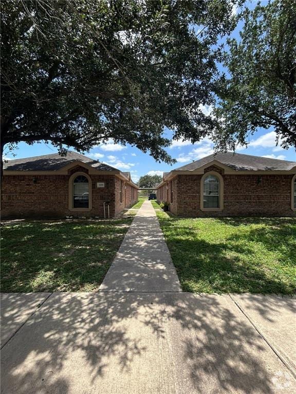 Building Photo - 1608 W Portales Dr